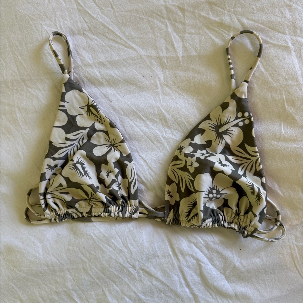 🌿 S O L D 🌿 Acacia top in Huahine